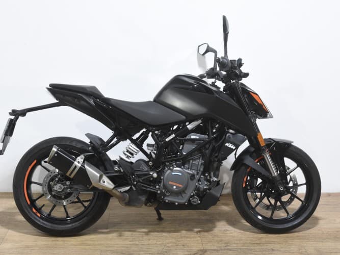 Comprar KTM DUKE 390 2023 de segunda mano KTM DUKE 390 2023 de segunda mano