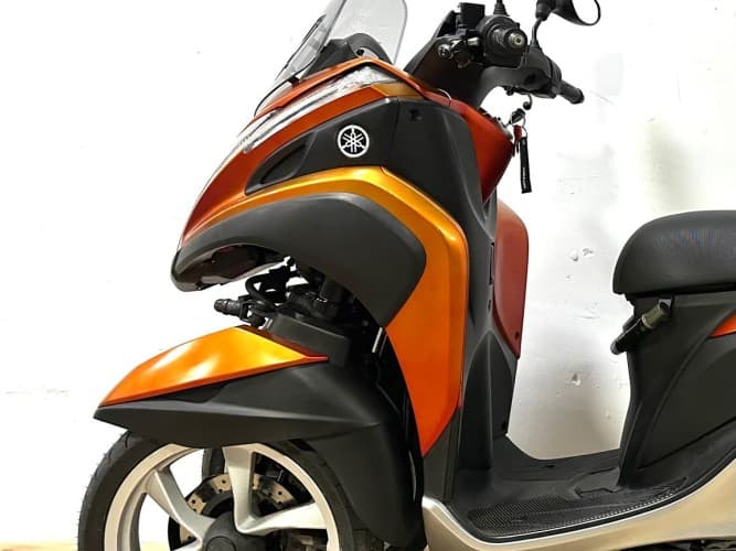 YAMAHA TRICITY 125 (TOP CASE) 2015 de segunda mano