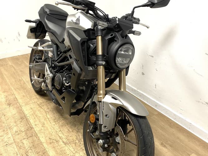 HONDA CB 125 R 2023 de segunda mano
