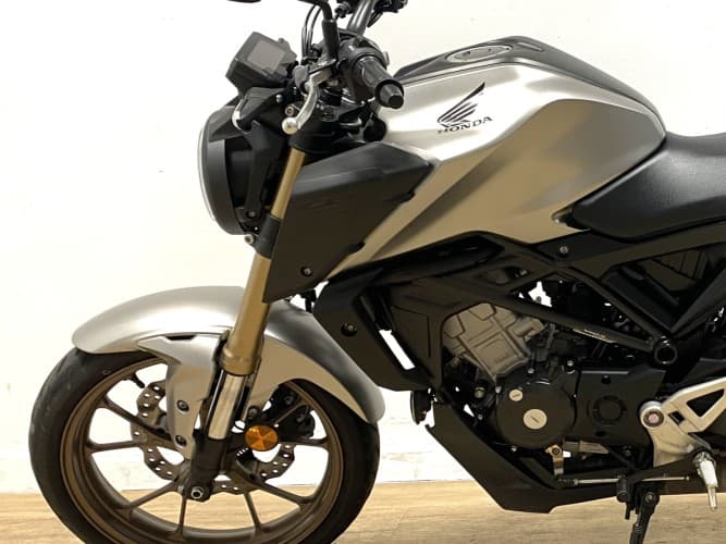 HONDA CB 125 R 2023 de segunda mano