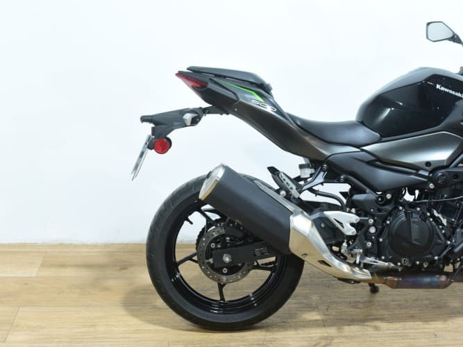 Comprar KAWASAKI Z 500 2024 de segunda mano KAWASAKI Z 500 2024 de segunda mano