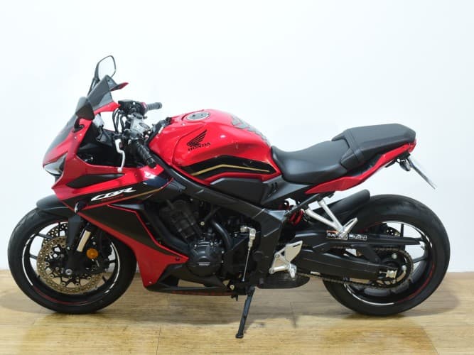 Comprar HONDA CBR 650 R (A)(QUICKSHIFTER)(HONDA PLUS 11/28) 2023 de segunda mano HONDA CBR 650 R (A)(QUICKSHIFTER)(HONDA PLUS 11/28) 2023 de segunda mano