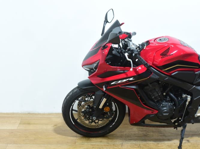 Comprar HONDA CBR 650 R (A)(QUICKSHIFTER)(HONDA PLUS 11/28) 2023 de segunda mano HONDA CBR 650 R (A)(QUICKSHIFTER)(HONDA PLUS 11/28) 2023 de segunda mano