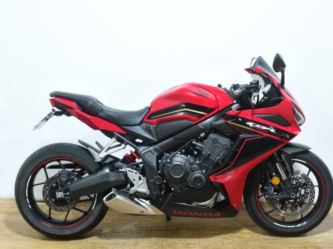Comprar HONDA CBR 650 R (A)(QUICKSHIFTER)(HONDA PLUS 11/28) 2023 de segunda mano HONDA CBR 650 R (A)(QUICKSHIFTER)(HONDA PLUS 11/28) 2023 de segunda mano
