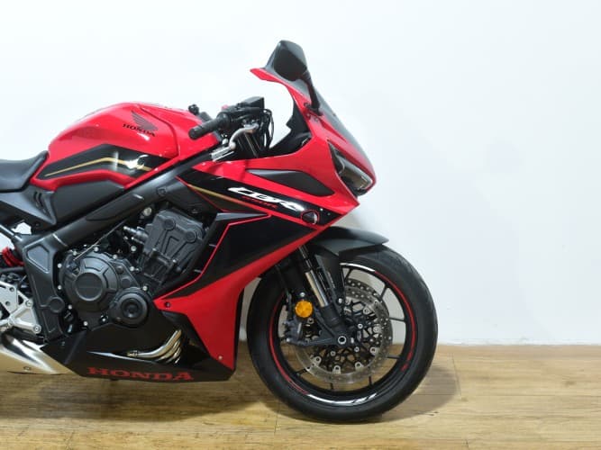 Comprar HONDA CBR 650 R (A)(QUICKSHIFTER)(HONDA PLUS 11/28) 2023 de segunda mano HONDA CBR 650 R (A)(QUICKSHIFTER)(HONDA PLUS 11/28) 2023 de segunda mano