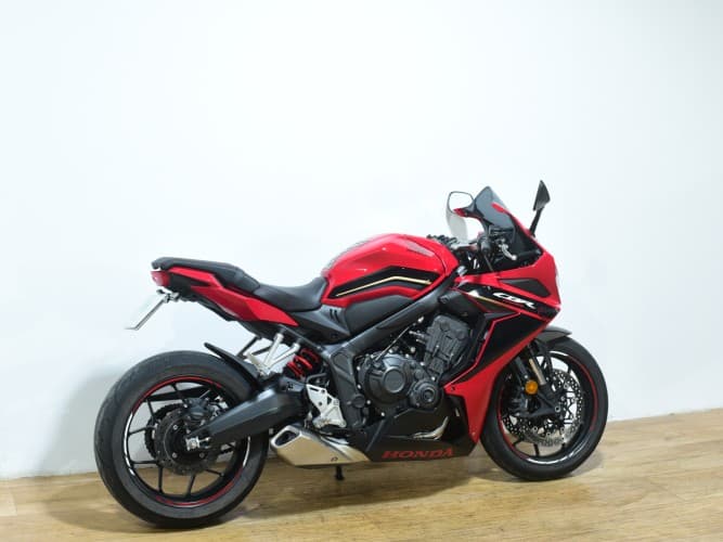 Comprar HONDA CBR 650 R (A)(QUICKSHIFTER)(HONDA PLUS 11/28) 2023 de segunda mano HONDA CBR 650 R (A)(QUICKSHIFTER)(HONDA PLUS 11/28) 2023 de segunda mano