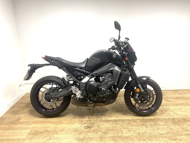 Comprar YAMAHA MT-09 (FULL) 2021 de segunda mano YAMAHA MT-09 (FULL) 2021 de segunda mano