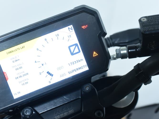 Comprar KTM DUKE 390 2022 de segunda mano KTM DUKE 390 2022 de segunda mano
