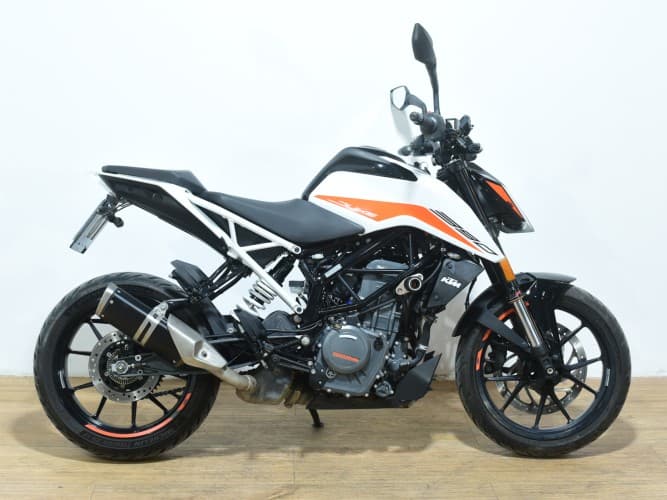 Comprar KTM DUKE 390 2022 de segunda mano KTM DUKE 390 2022 de segunda mano