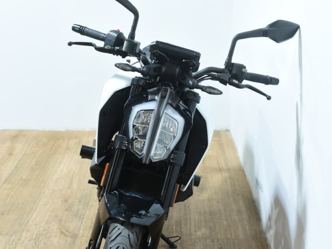 Comprar KTM DUKE 390 2022 de segunda mano KTM DUKE 390 2022 de segunda mano