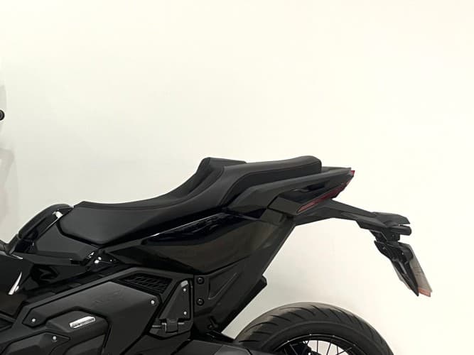 Comprar HONDA X-ADV 750 2026 de segunda mano HONDA X-ADV 750 2026 de segunda mano