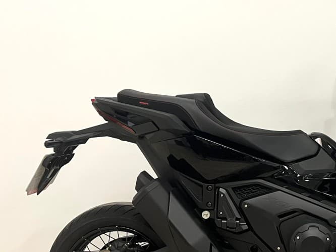 Comprar HONDA X-ADV 750 2026 de segunda mano HONDA X-ADV 750 2026 de segunda mano