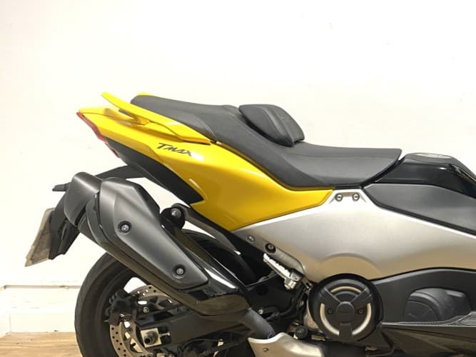 YAMAHA TMAX 560 2022 de segunda mano