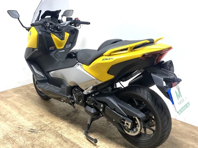 YAMAHA TMAX 560 2022 de segunda mano