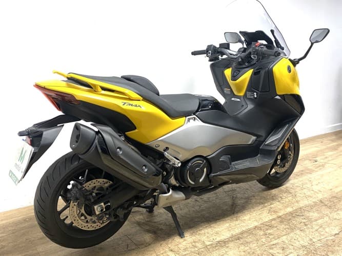 YAMAHA TMAX 560 2022 de segunda mano