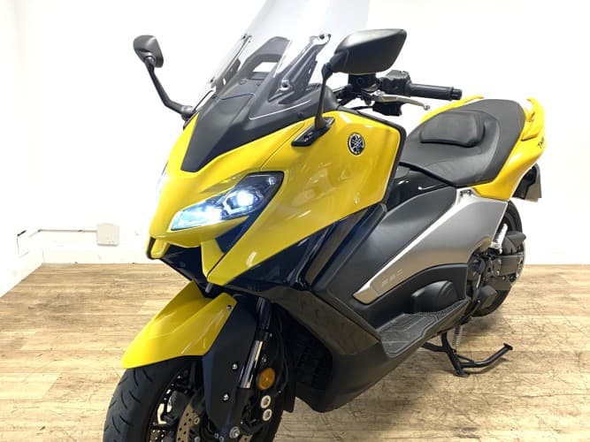 YAMAHA TMAX 560 2022 de segunda mano