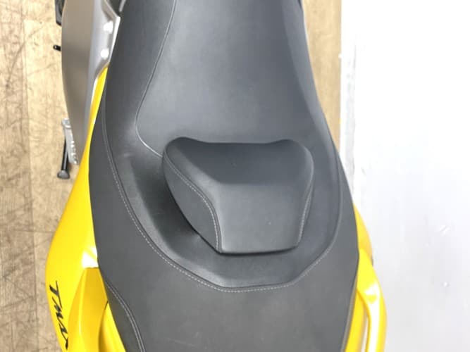 YAMAHA TMAX 560 2022 de segunda mano
