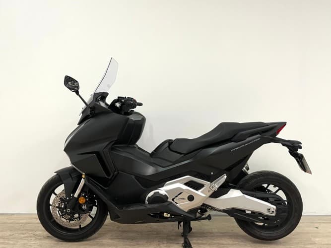 Comprar HONDA FORZA 750 (A) 2023 de segunda mano HONDA FORZA 750 (A) 2023 de segunda mano