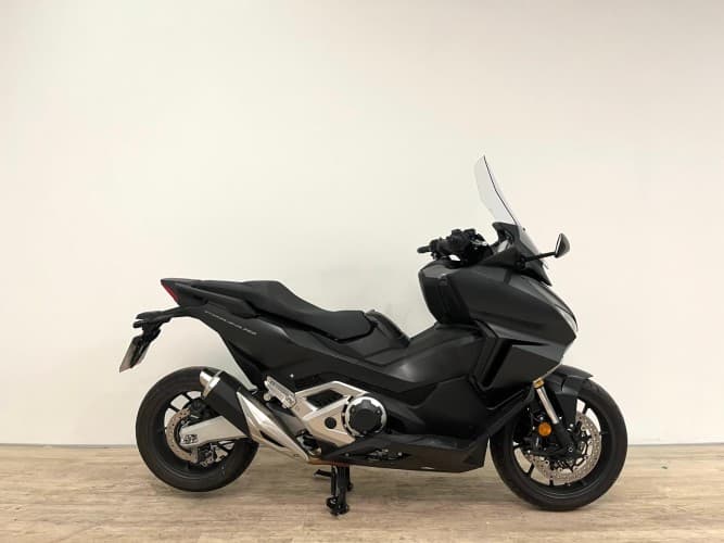 Comprar HONDA FORZA 750 (A) 2023 de segunda mano HONDA FORZA 750 (A) 2023 de segunda mano