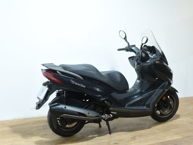 Comprar KYMCO GRAND DINK 300 2017 de segunda mano KYMCO GRAND DINK 300 2017 de segunda mano