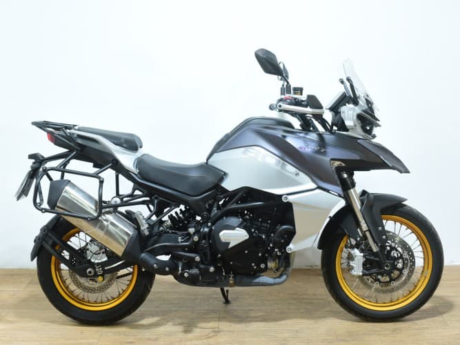 QJMOTOR SRT 800 X (A2) 2023 de segunda mano