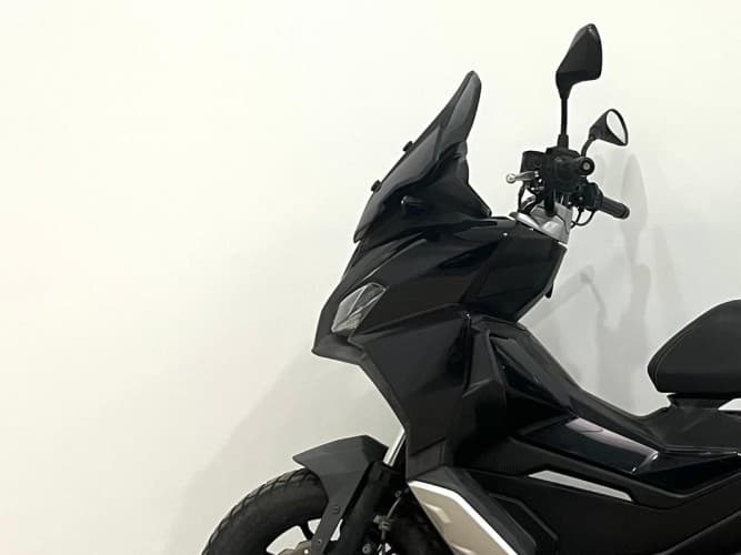 APRILIA SR GT 125 2023 de segunda mano