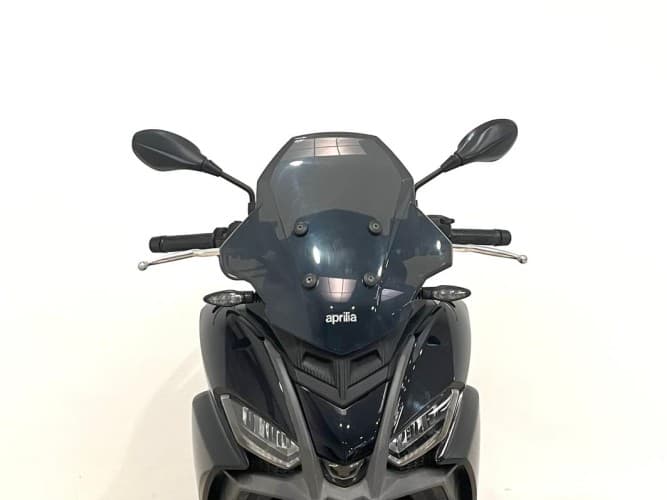 APRILIA SR GT 125 2023 de segunda mano