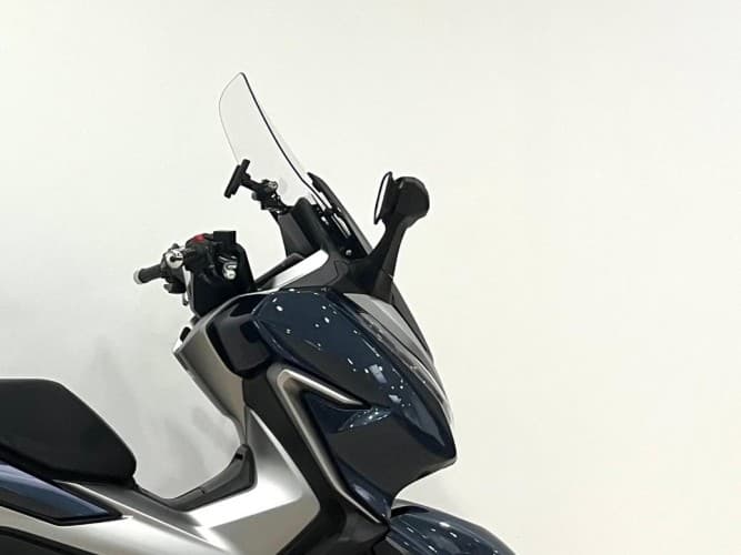 Comprar HONDA FORZA 300 (TOP CASE) 2019 de segunda mano HONDA FORZA 300 (TOP CASE) 2019 de segunda mano
