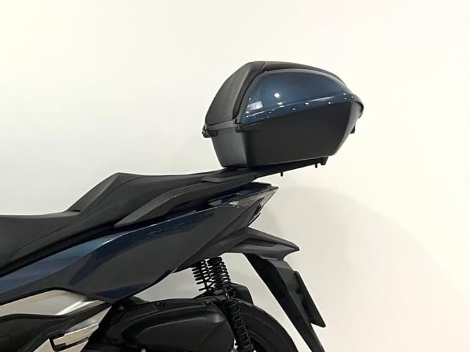 Comprar HONDA FORZA 300 (TOP CASE) 2019 de segunda mano HONDA FORZA 300 (TOP CASE) 2019 de segunda mano