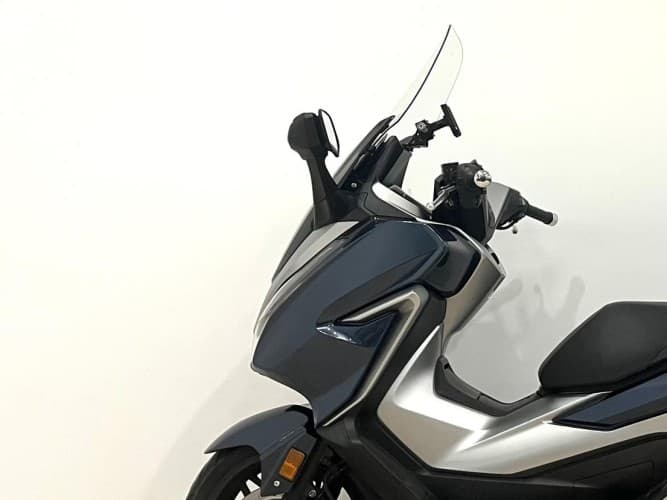 Comprar HONDA FORZA 300 (TOP CASE) 2019 de segunda mano HONDA FORZA 300 (TOP CASE) 2019 de segunda mano