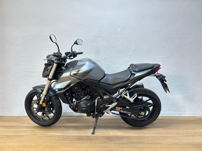 Comprar HONDA CB 750 HORNET (A) 2023 de segunda mano HONDA CB 750 HORNET (A) 2023 de segunda mano