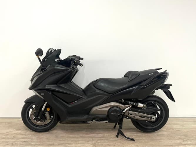 Comprar KYMCO AK 550 (A) 2018 de segunda mano KYMCO AK 550 (A) 2018 de segunda mano