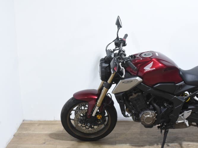 HONDA CB 650 R (A) (TOP CASE) 2022 de segunda mano