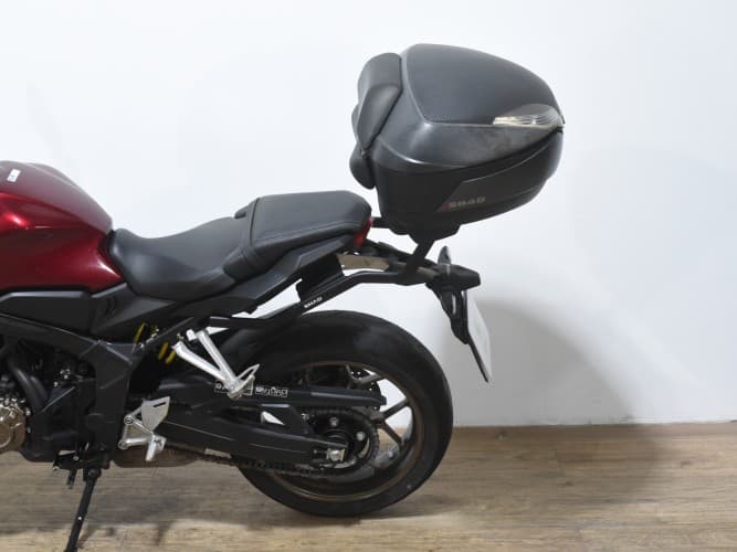 HONDA CB 650 R (A) (TOP CASE) 2022 de segunda mano