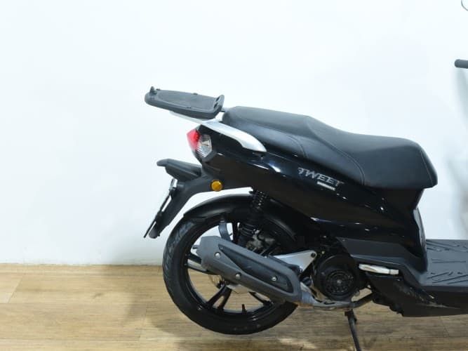 Comprar PEUGEOT TWEET 125 (IVA DEDUCIBLE) 2023 de segunda mano PEUGEOT TWEET 125 (IVA DEDUCIBLE) 2023 de segunda mano