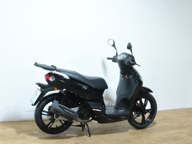Comprar PEUGEOT TWEET 125 (IVA DEDUCIBLE) 2023 de segunda mano PEUGEOT TWEET 125 (IVA DEDUCIBLE) 2023 de segunda mano