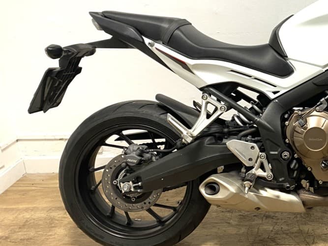 Comprar HONDA CB 650 F (A) 2019 de segunda mano HONDA CB 650 F (A) 2019 de segunda mano