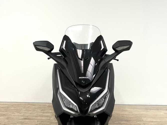 Comprar HONDA FORZA 350 2023 de segunda mano HONDA FORZA 350 2023 de segunda mano