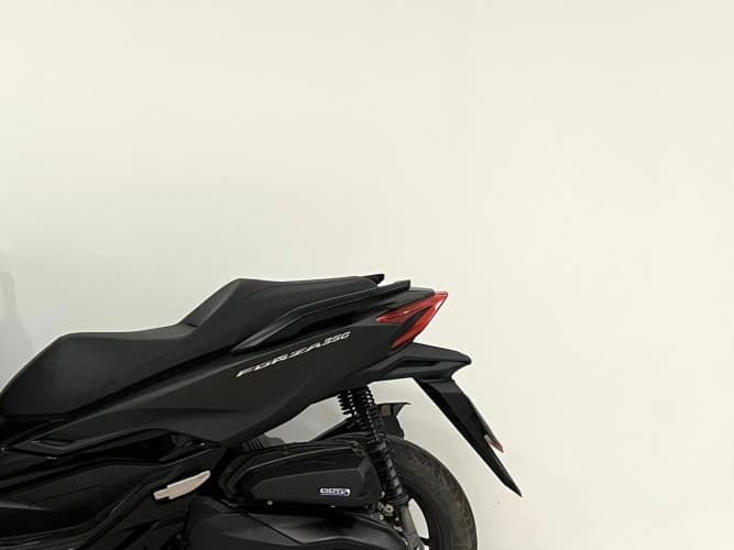 Comprar HONDA FORZA 350 2023 de segunda mano HONDA FORZA 350 2023 de segunda mano