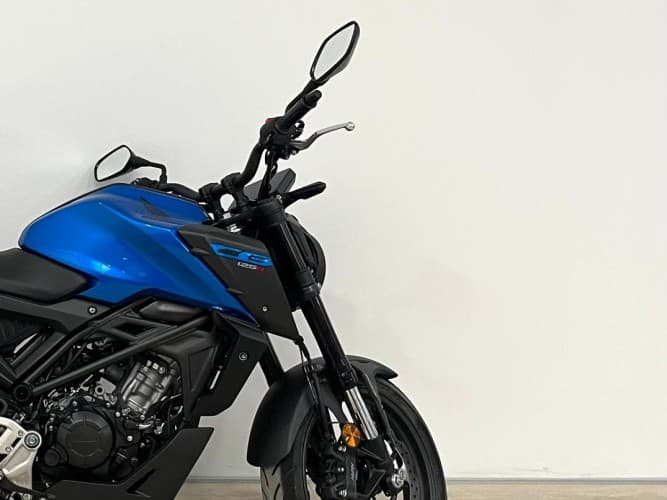 Comprar HONDA CB 125 R 2025 de segunda mano HONDA CB 125 R 2025 de segunda mano