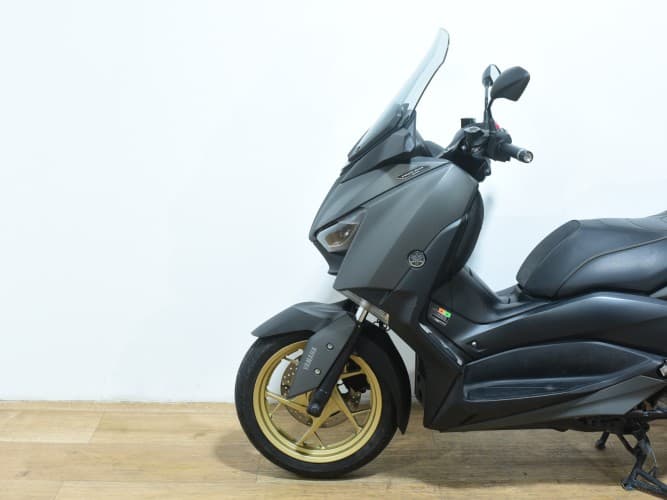 Comprar YAMAHA XMAX 300 TECH MAX 2021 de segunda mano YAMAHA XMAX 300 TECH MAX 2021 de segunda mano