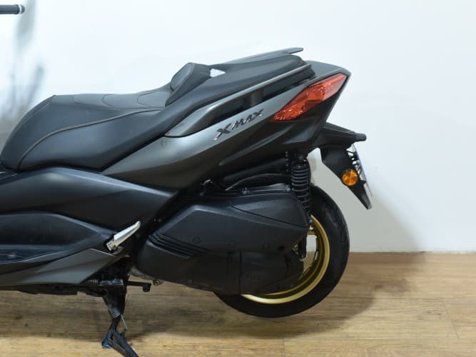 Comprar YAMAHA XMAX 300 TECH MAX 2021 de segunda mano YAMAHA XMAX 300 TECH MAX 2021 de segunda mano