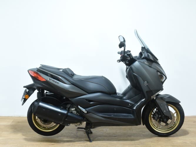 Comprar YAMAHA XMAX 300 TECH MAX 2021 de segunda mano YAMAHA XMAX 300 TECH MAX 2021 de segunda mano