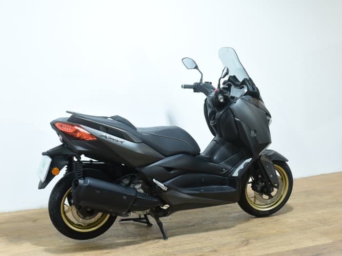Comprar YAMAHA XMAX 300 TECH MAX 2021 de segunda mano YAMAHA XMAX 300 TECH MAX 2021 de segunda mano