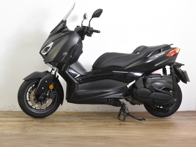 Comprar YAMAHA XMAX 400 (IRON MAX) 2019 de segunda mano YAMAHA XMAX 400 (IRON MAX) 2019 de segunda mano