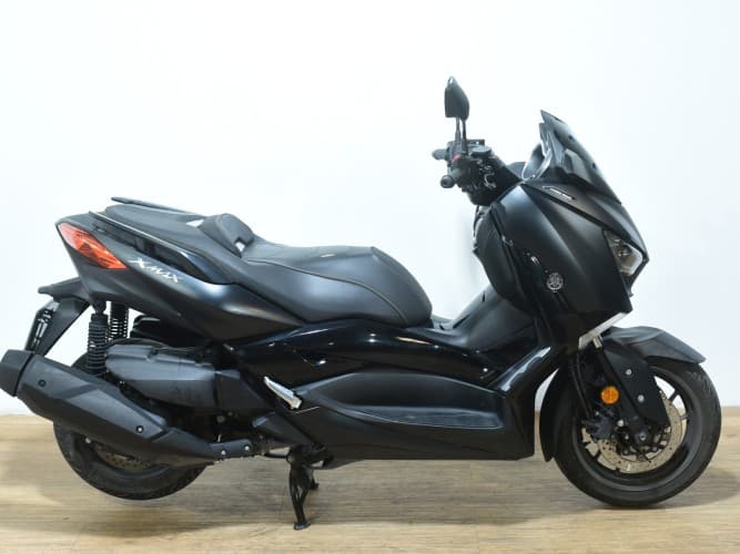 Comprar YAMAHA XMAX 400 (IRON MAX) 2019 de segunda mano YAMAHA XMAX 400 (IRON MAX) 2019 de segunda mano