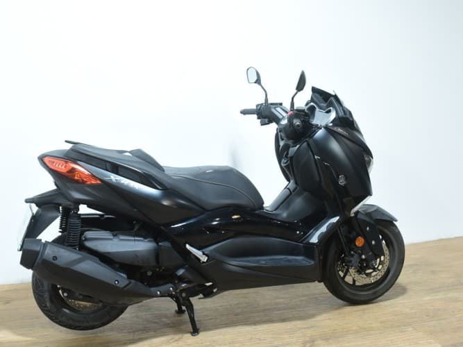 Comprar YAMAHA XMAX 400 (IRON MAX) 2019 de segunda mano YAMAHA XMAX 400 (IRON MAX) 2019 de segunda mano