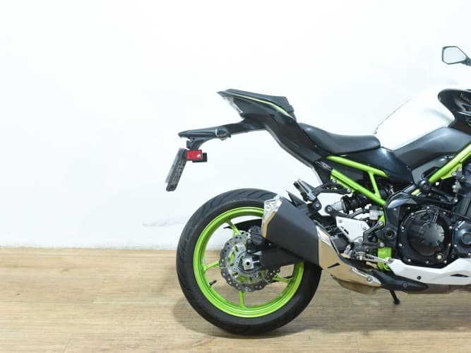 Comprar KAWASAKI Z 900 (A2) 2021 de segunda mano KAWASAKI Z 900 (A2) 2021 de segunda mano