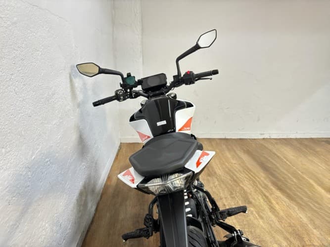 Comprar KTM DUKE 390 2023 de segunda mano KTM DUKE 390 2023 de segunda mano