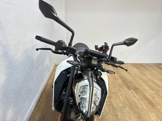 Comprar KTM DUKE 390 2023 de segunda mano KTM DUKE 390 2023 de segunda mano